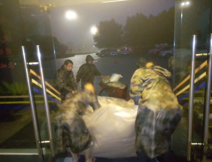 襄陽安保人員不應(yīng)該出現(xiàn)哪些行為？湖北獵鷹保安公司為你介紹！