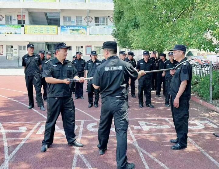 獵鷹保安公司在靳莊小學(xué)開展保安聯(lián)動(dòng)培訓(xùn)